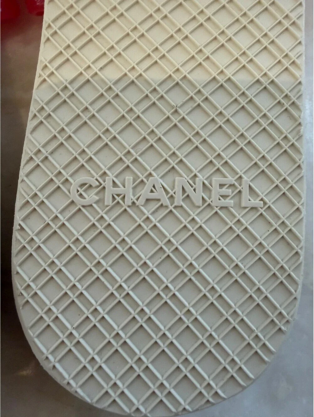 Authentic CHANEL Jelly Thong Sandals - Fuchsia Pink/Cream Size 38 - Pristine/NEW